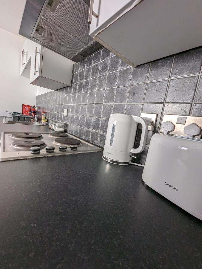 1 Bedroom Flat In Gravesend Esterno foto