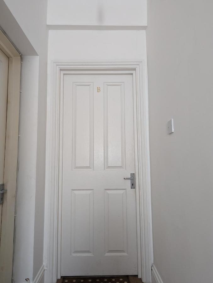 1 Bedroom Flat In Gravesend Esterno foto