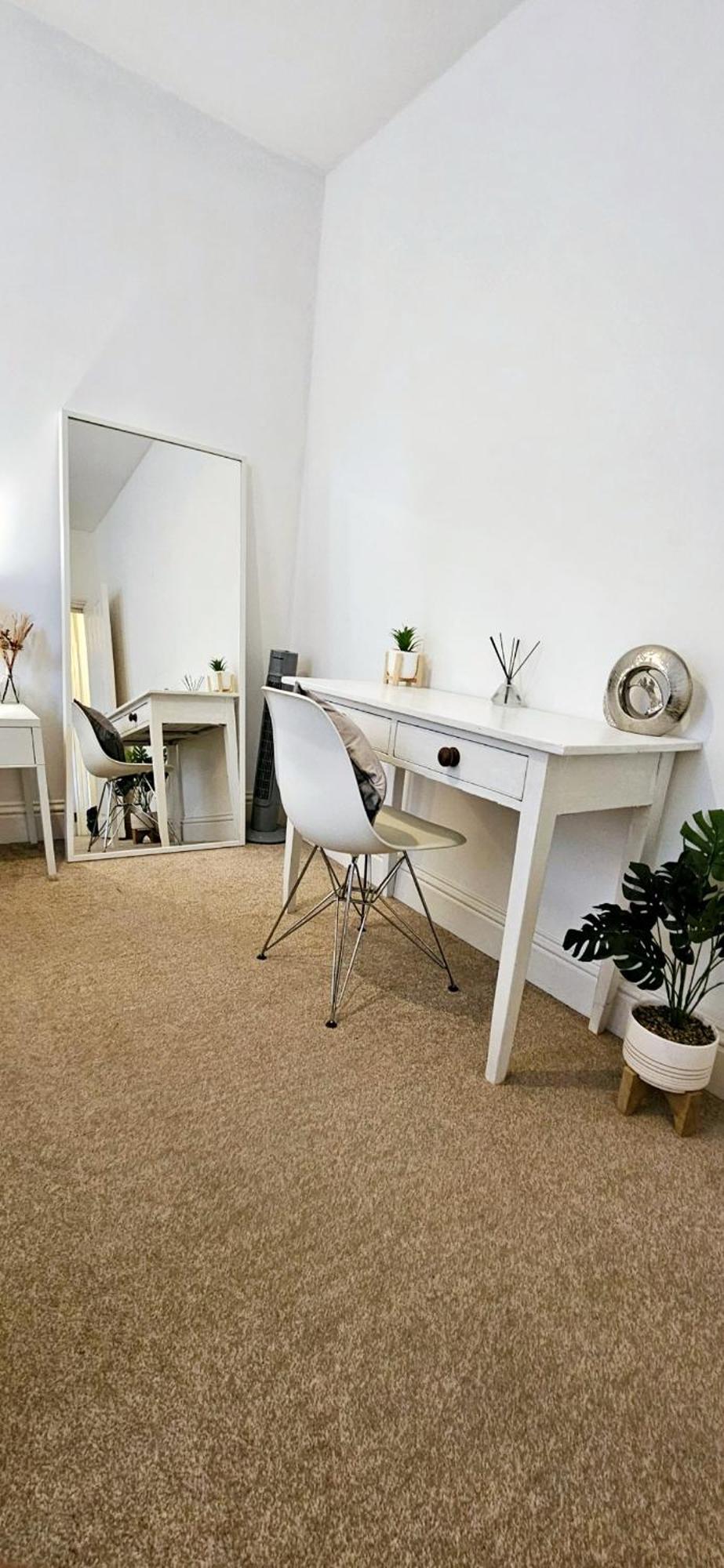 1 Bedroom Flat In Gravesend Esterno foto